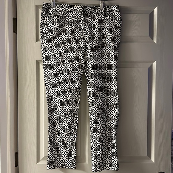 Andrea Jovine Stretch Pant Cropped Geometric Print Women’s 10 - Picture 1 of 4